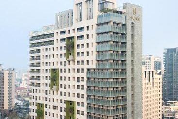 هتل Huan Serviced Residence