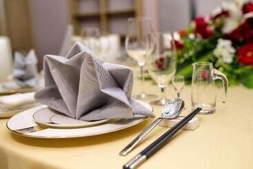 هتل Wyndham Grand Plaza Royale Powerlong Fuyang