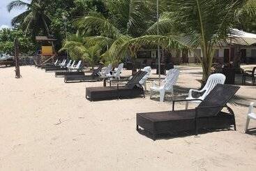 پانسیون Anaya Beach Resort