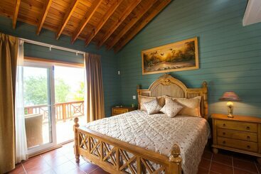 پانسیون Springwater Resorts