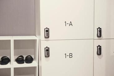 Hostel The Capsule Myeongdong