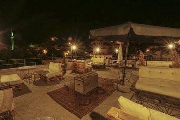 酒店 Harkasos Cave