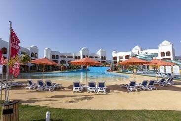 هتل Naama Waves
