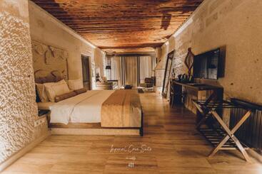 هتل Nino Cave Suites