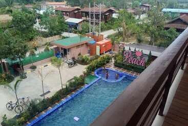 Peach Hotel Inle