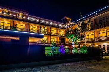 Peach Hotel Inle