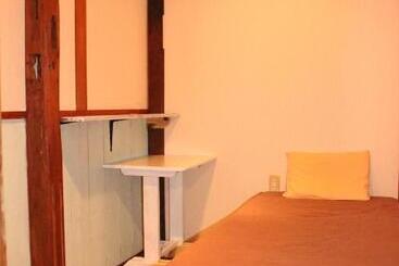 پانسیون Guest House Holoholo Ishigakijima