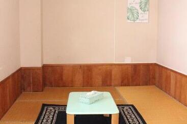 پانسیون Guest House Holoholo Ishigakijima