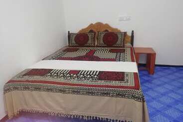 پانسیون Sea Shells Inn Arugambay