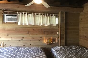 Roatan Bed & Breakfast Apartments
