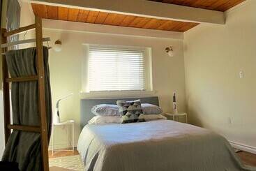 The Fourth Lock Bed & Breakfast