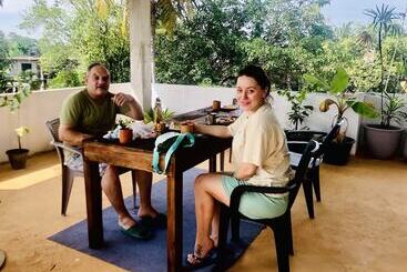 Airport Layover B&b