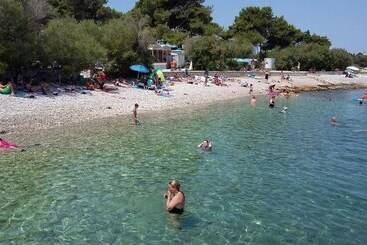 Apartments Adel   70 M From Beach