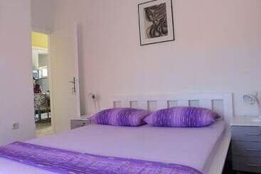 Apartments Adel   70 M From Beach