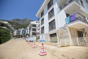 Cedrus Suites