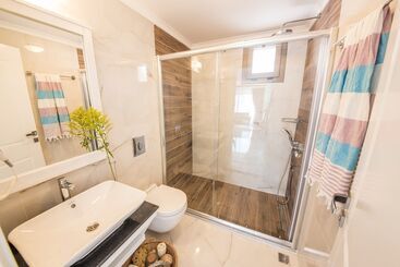 Cedrus Suites