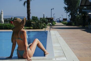 Acroter Hotel & Spa