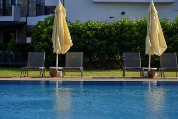 Acroter Hotel & Spa