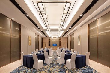 هتل Howard Johnson By Wyndham Jimei Lake Plaza Xiamen