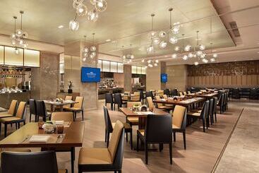 هتل Howard Johnson By Wyndham Jimei Lake Plaza Xiamen