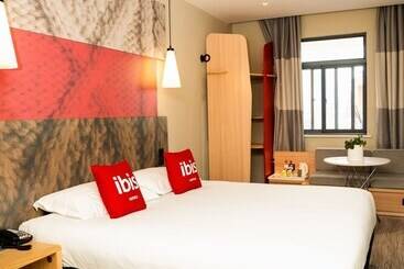 هتل Ibis Hefei Pedestrian Street