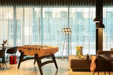 هتل Moxy York