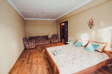 Nomads Hostel & Apartments
