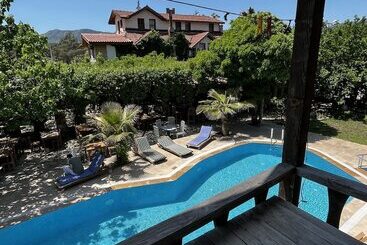 پانسیون Koyevi Olympos Countryhouse