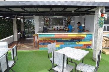 هتل Boracay Suites