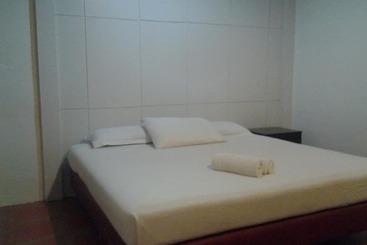 هتل Sun Moon Poolside