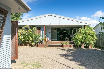 The Beachside Cottages