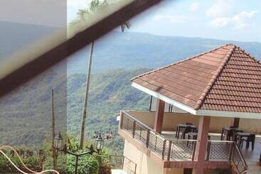 هتل The Lakeview Suites