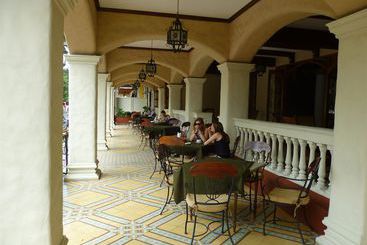 Alhambra Hotel