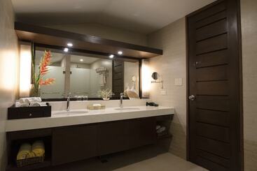 Dakak Park & Beach Resort