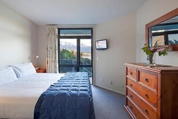هتل Apartments At Spinnaker Bay