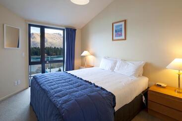 هتل Apartments At Spinnaker Bay