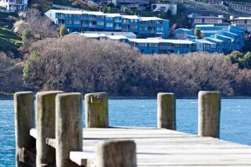 هتل Apartments At Spinnaker Bay