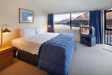 هتل Apartments At Spinnaker Bay