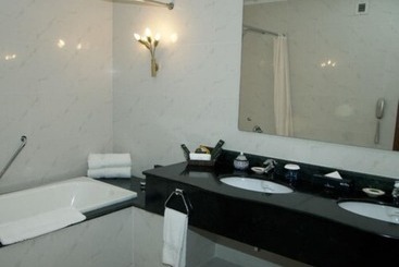 هتل Avari Lahore
