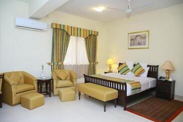 هتل Beach Luxury