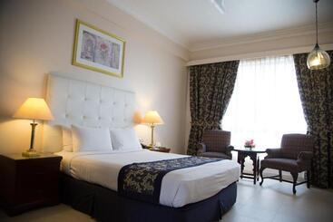 هتل Beach Luxury