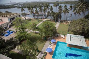 هتل Beach Luxury