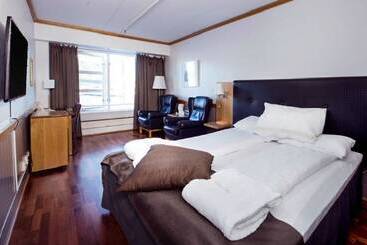 Clarion Collection Hotel With