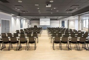 هتل Scandic Ambassadeur Drammen