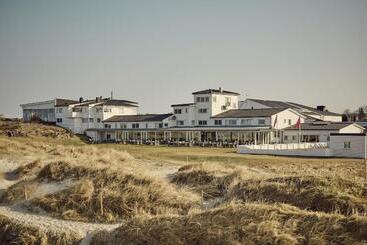 هتل Sola Strand