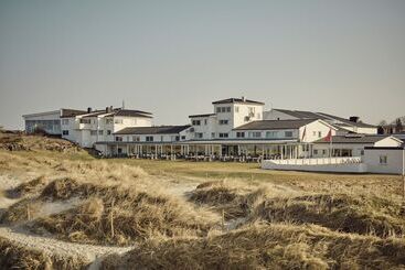 هتل Sola Strand
