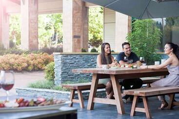 Novotel Rotorua Lakeside