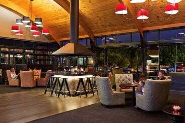 Novotel Rotorua Lakeside
