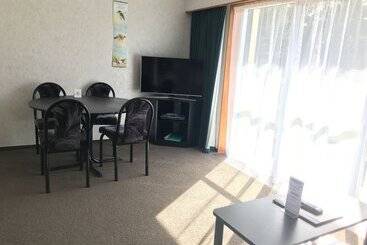 Parklands Motel & Apartments Te Anau