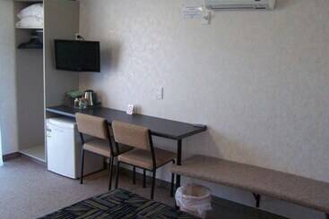 Parklands Motel & Apartments Te Anau